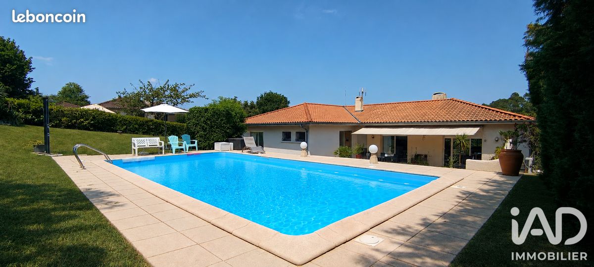 Maison 6 pièces 170 m² · à Carignan-de-Bordeaux · 170 m² · 599 000 €