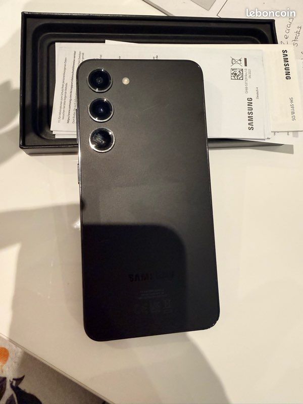 Samsung Galaxy S23 (image 2)
