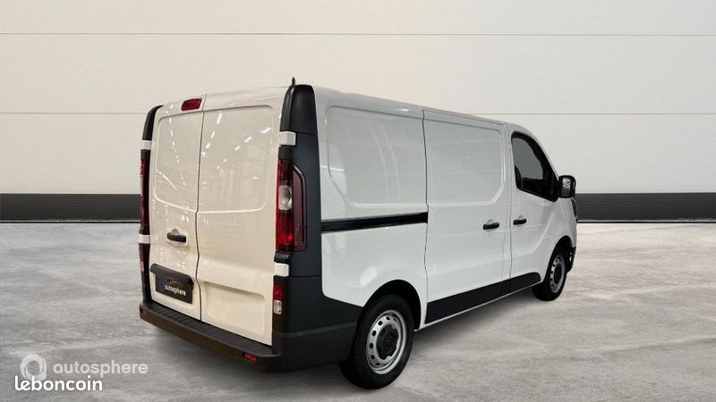 Renault Trafic Véhicule utilitaire ou Société L1H1 3T 2.0 Blue dCi 130ch Confort (image 5)