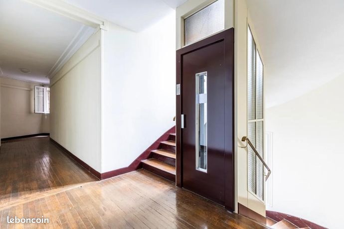 Studio 1 pièce 22 m² — 8