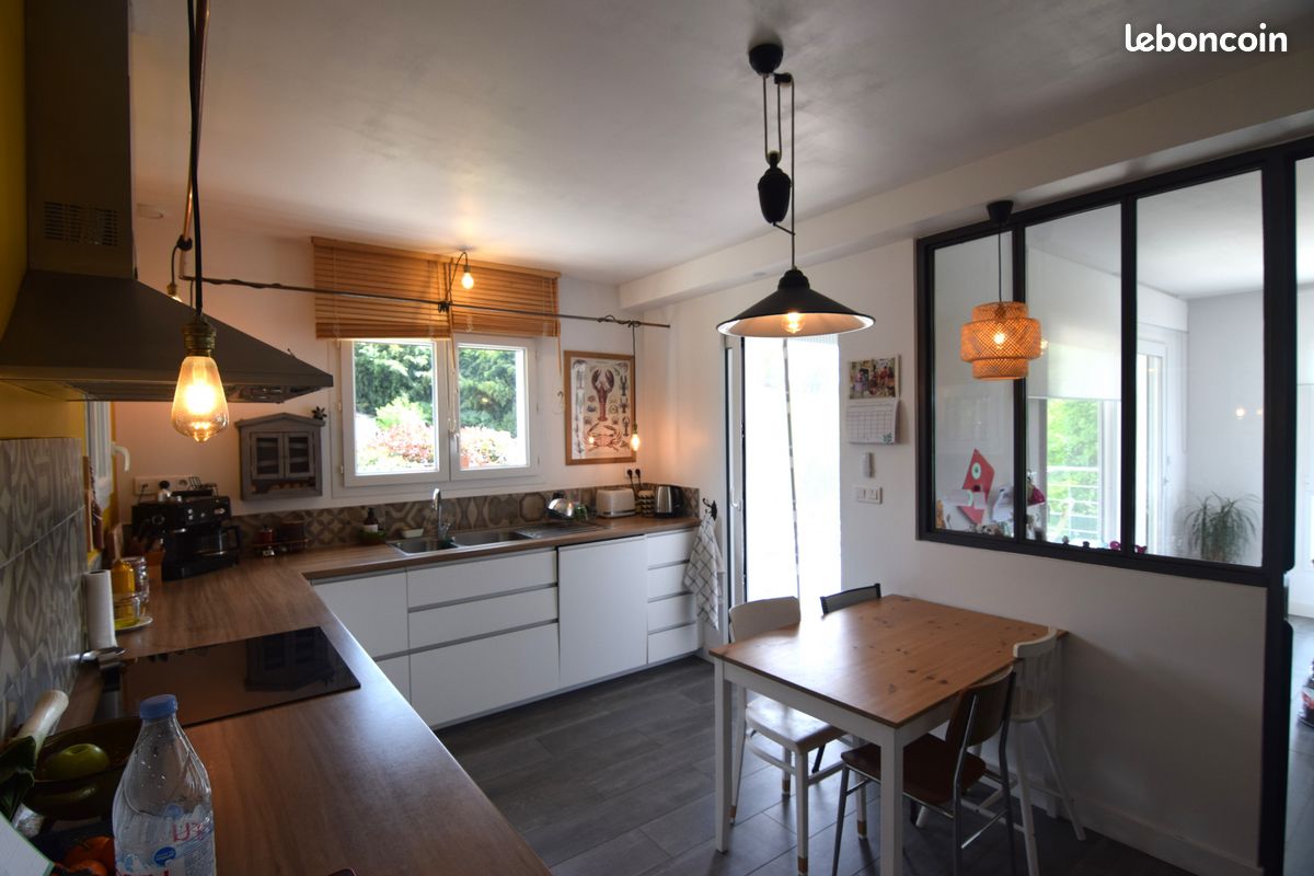 Villa 5 pièces 173 m² - Hasparren 64240 (image principale 2)