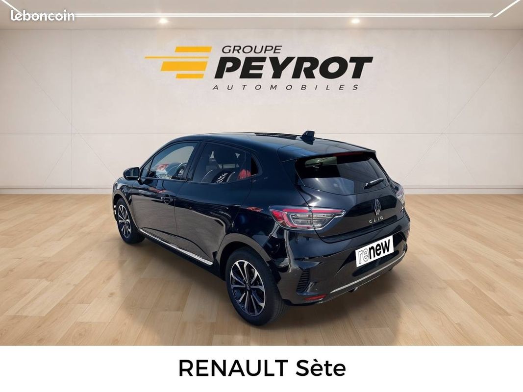 RENAULT Clio E-Tech full hybrid 145 ch GSR2 Techno (image 3)
