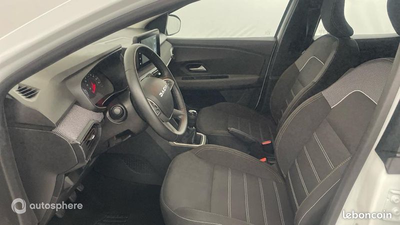 Dacia Sandero 1.0 TCe 90ch Stepway Expression -24 (image 12)