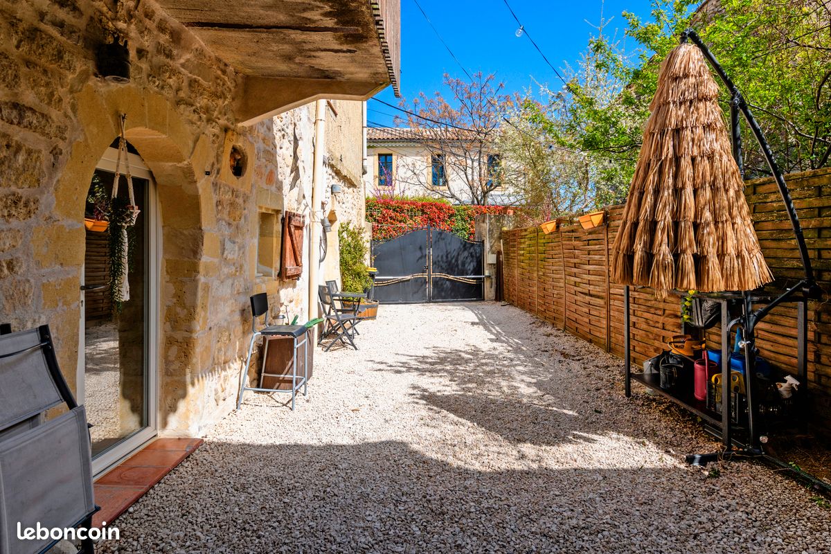 Maison 4 pièces 140 m² · à Aujargues · 140 m² · 300 000 €