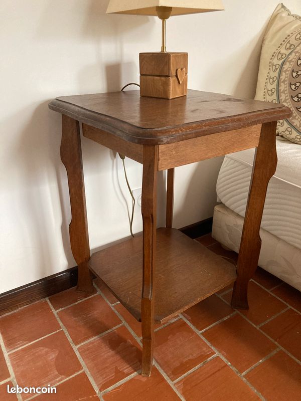 Table de nuit en bois (image 2)