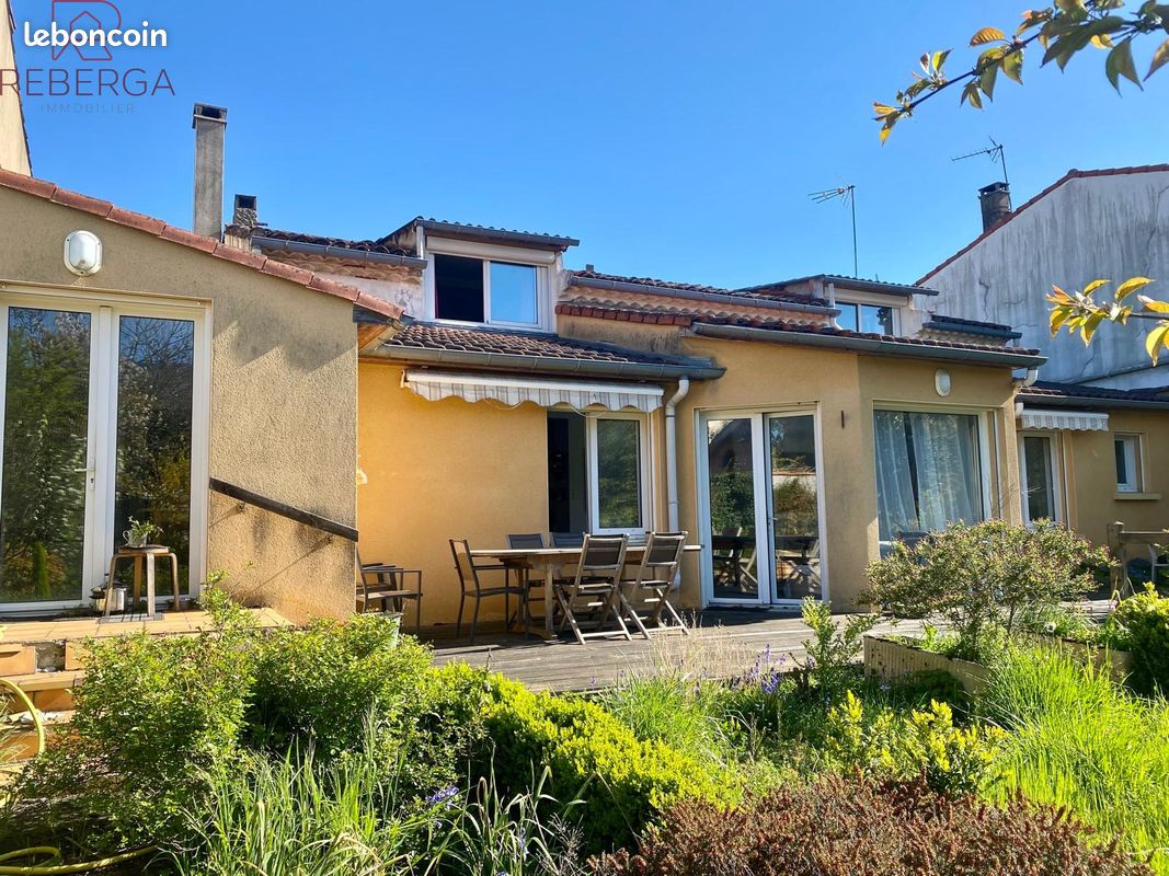 Maison 5 pièces 151 m²