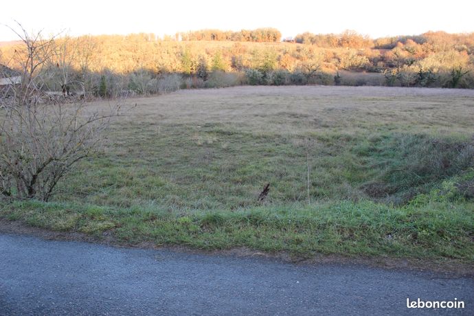 Terrain avec CU de 4695m² à Aujols