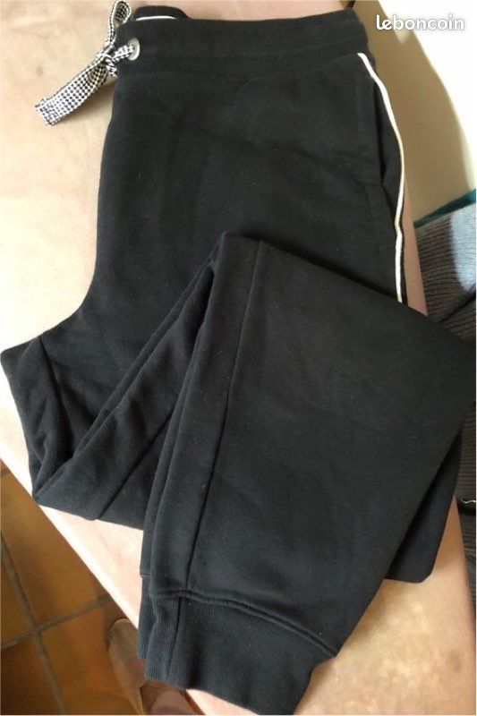 Pantalon jogging noir taille 50-52 (image 1)