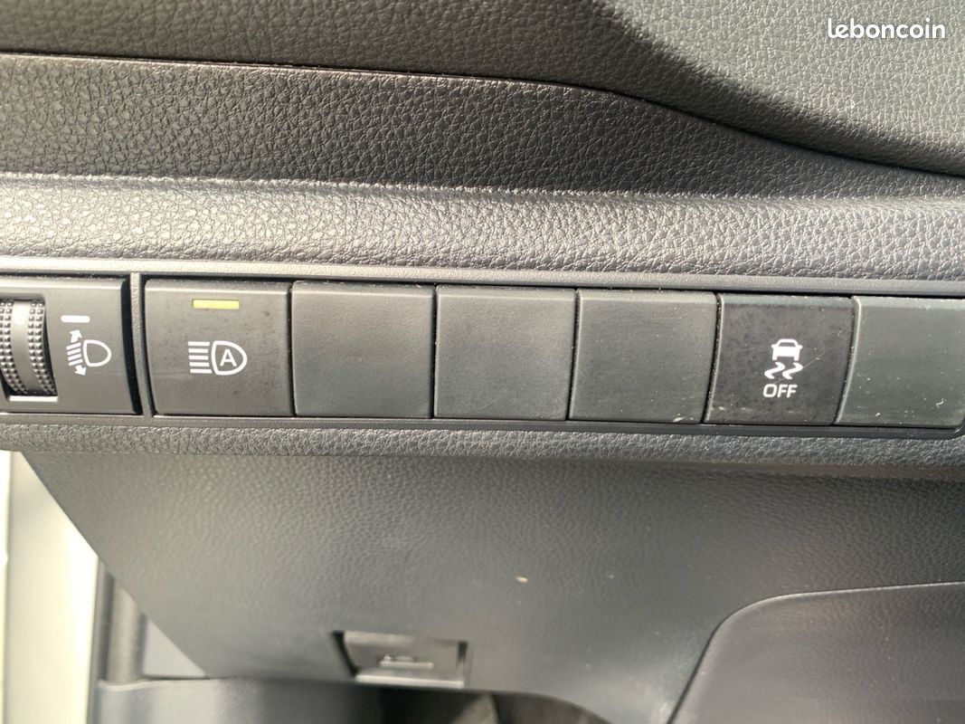 TOYOTA COROLLA XII (2) 1.8 HYBRIDE 122H ACTIVE 98Ch Garantie 12 mois (image 25)