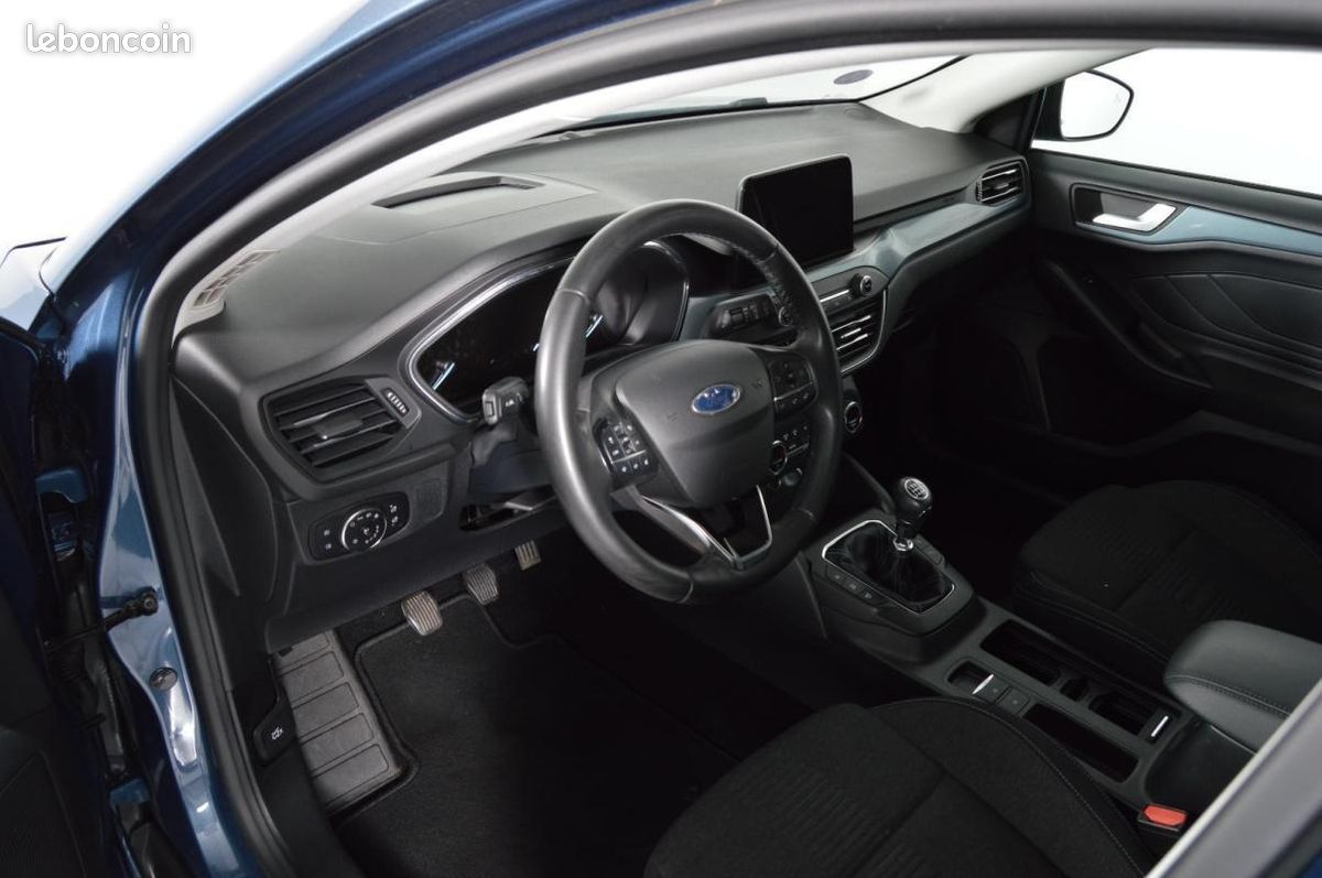 Ford Focus ACTIVE SW 1.0 ECOBOOST 125 S&S (image 10)