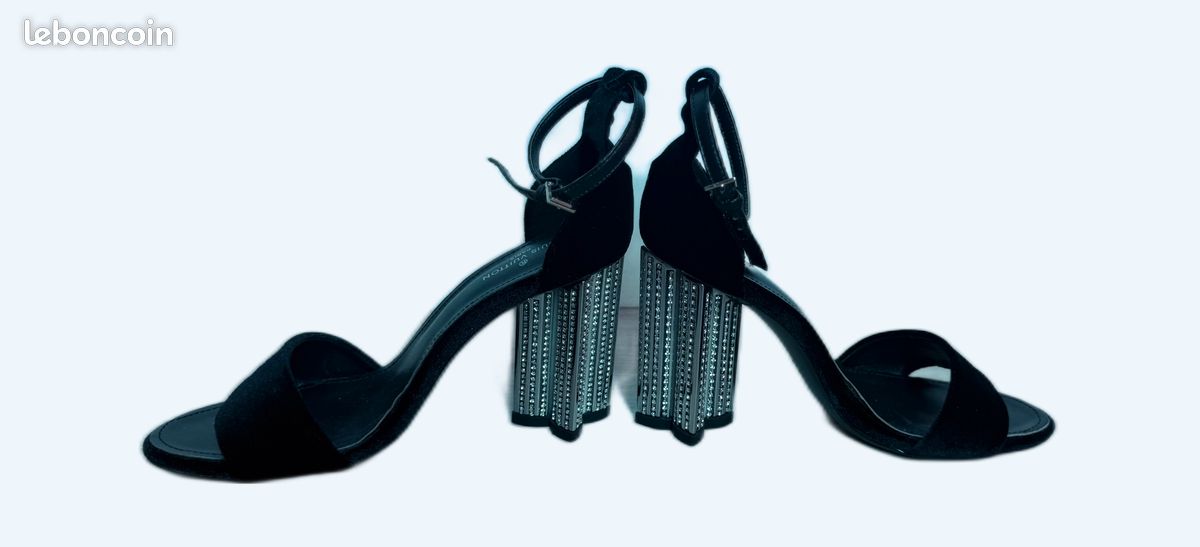 Des escarpins Louis Vuitton (image 1)