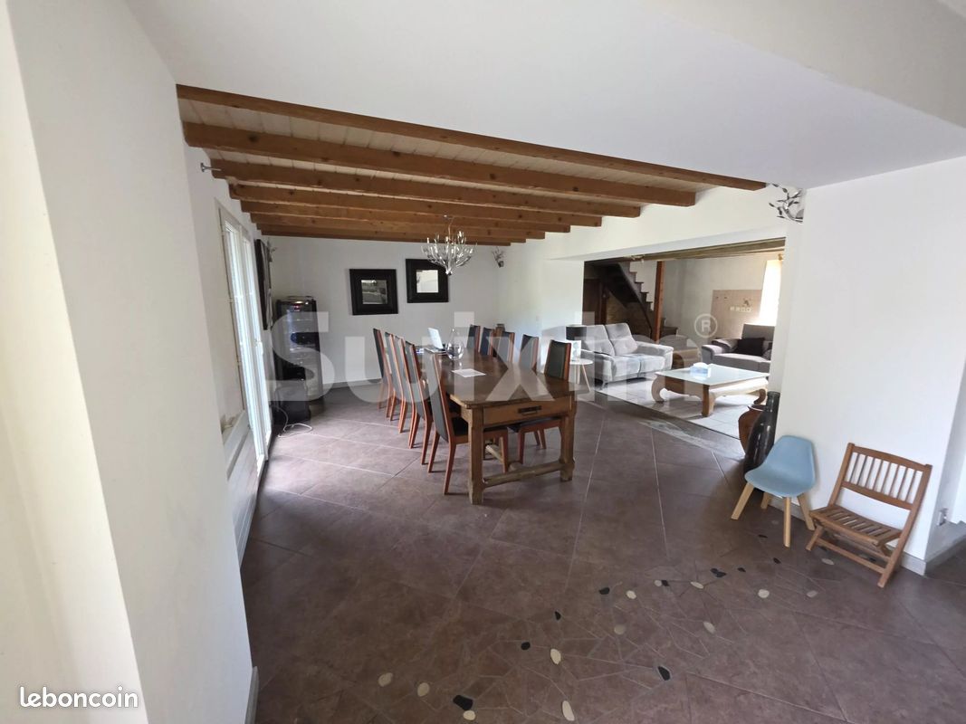 Maison 8 pièces 141 m² · à Entrelacs · 141 m² · 340 000 €