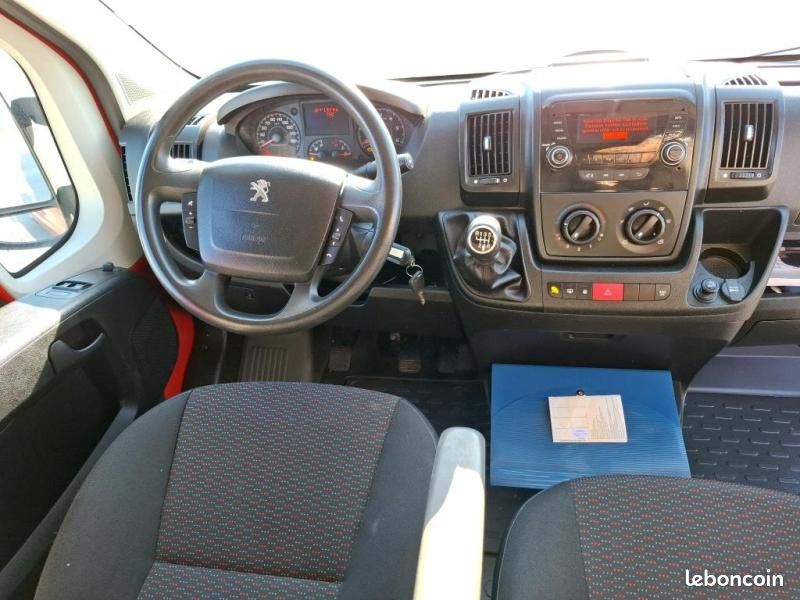 Peugeot Boxer Fg 333 L1H1 2.2 BlueHDi S&S 120ch Pro (image 10)
