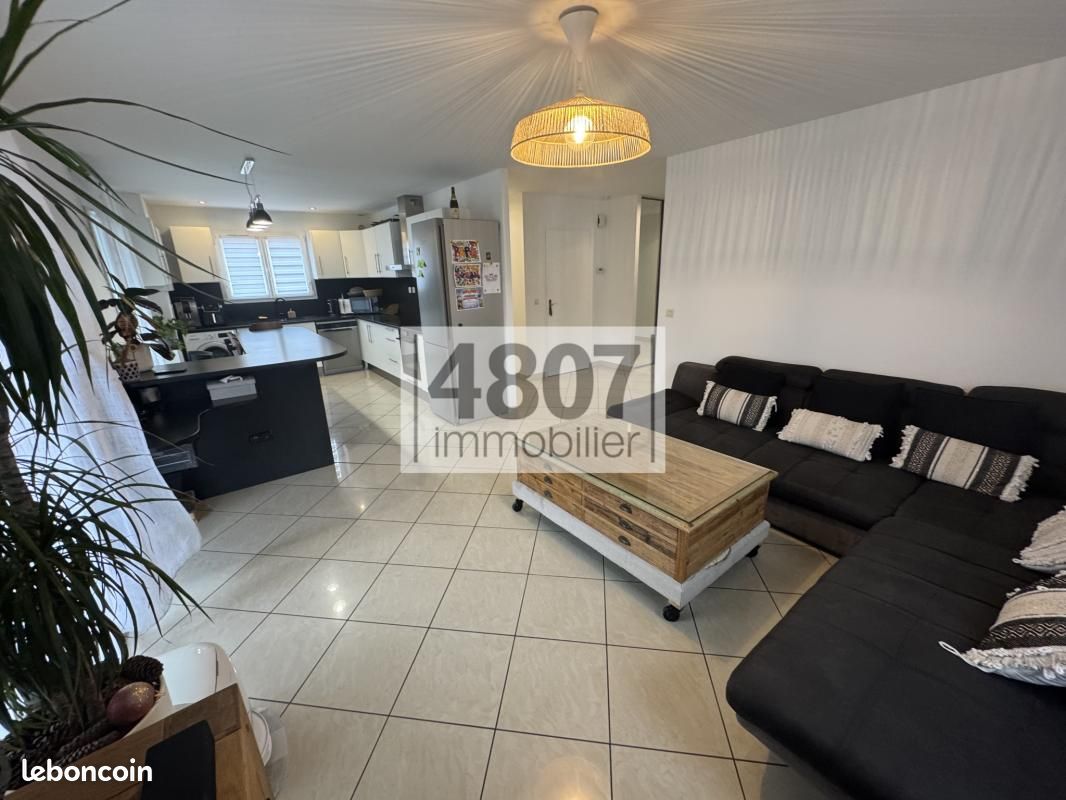 Appartement 4 pièces 74 m² · à Scionzier · 74 m² · 306 000 €
