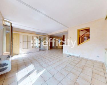 Maison 700 000 € - 333 m²