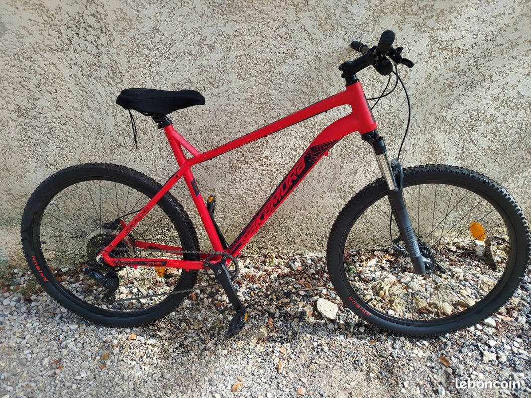VTT Nakamura Summit 715 (image 1)