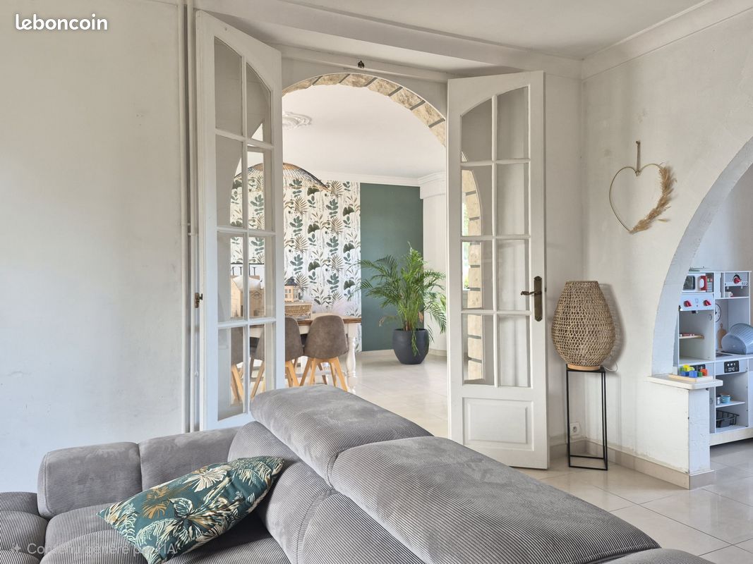 Maison 7 pièces 183 m² · à Lombron · 183 m² · 281 000 €