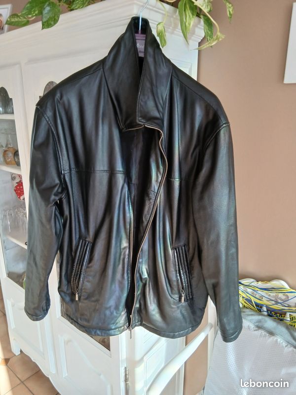 Vestes (image 1)