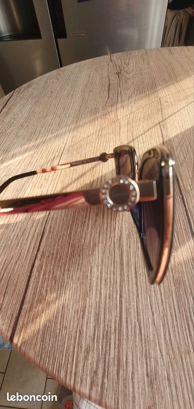 Lunettes de soleil femme Guess (image 3)