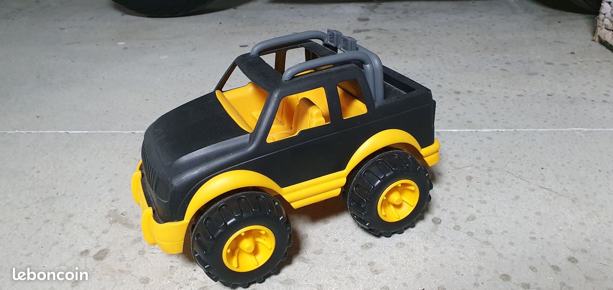 Camion caterpillar (image 1)