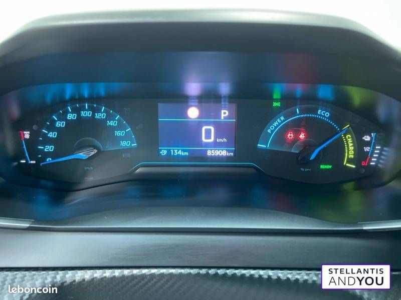 Peugeot 208 Electrique 50 kWh 136ch Style (image 21)
