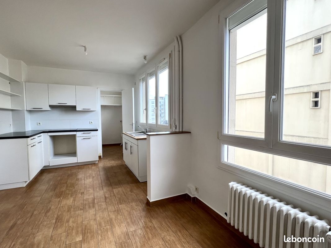 Appartement 5 pièces 109 m² · à Tours · 109 m² · 1 190 €/mois