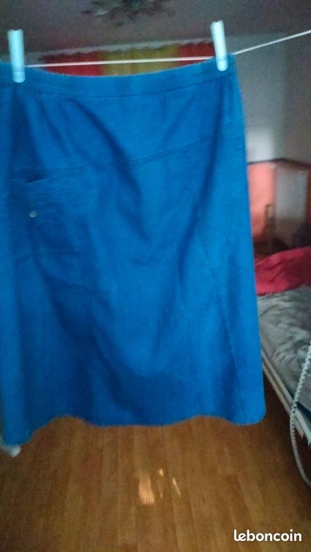 Vend jupe en jean taille 50 (image 2)