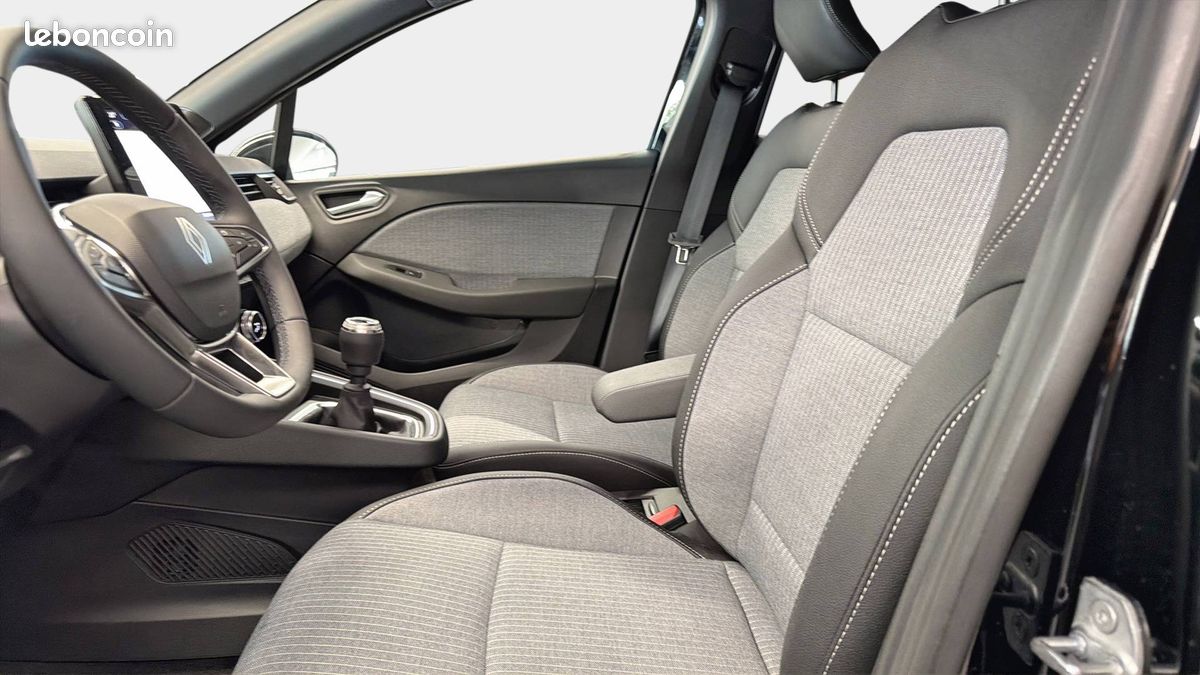 Renault clio tce 90 ch gsr2 techno (image 12)