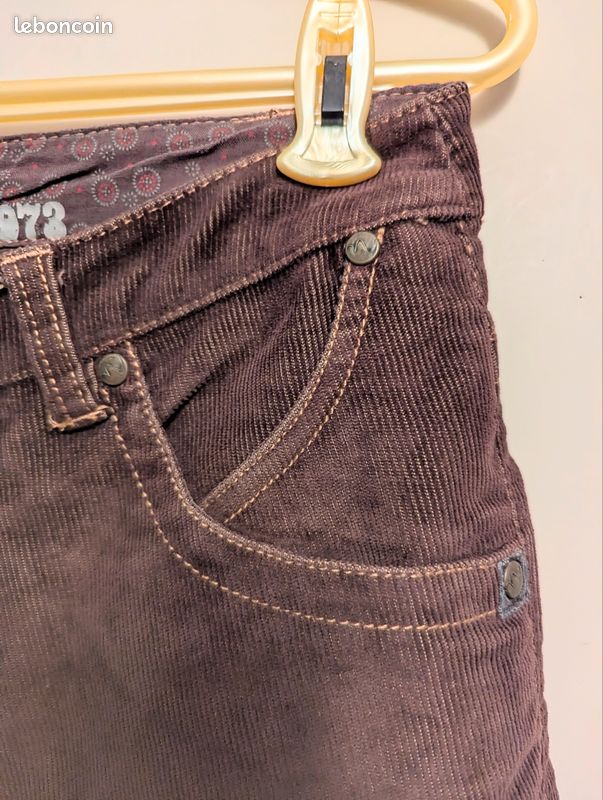 Pantalons femme velours côtelé d'occasion | Grossiste vêtements de