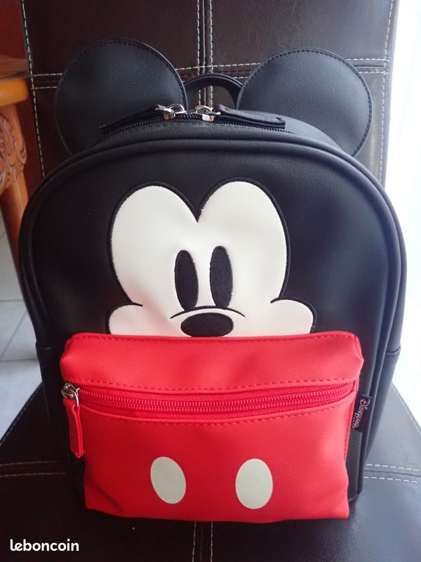 Loungefly Mickey trois poches, bretelles réglables (image 3)