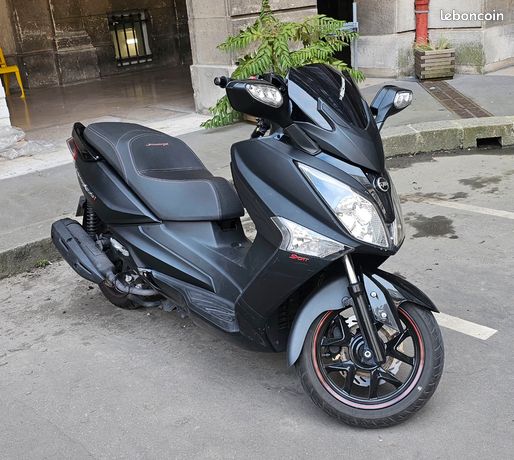 Moto Sym Joymax 125i Sport ▷▷ SYM Joymax 125i 15 CV ABS Start