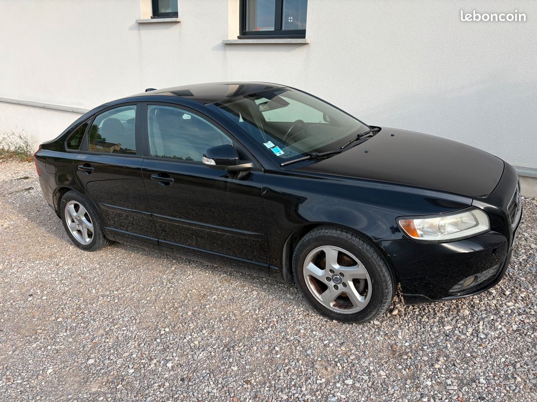 Volvo s40 2012 (image 1)