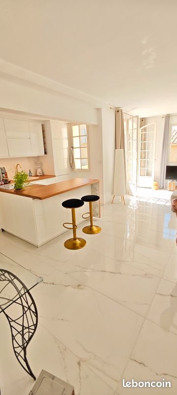 Appartement 2 pièces 47 m² · à Saint-Cyr-sur-Mer · 47 m² · 1 070 €/mois