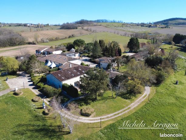 Propriété 63 pièces 1 600 m²