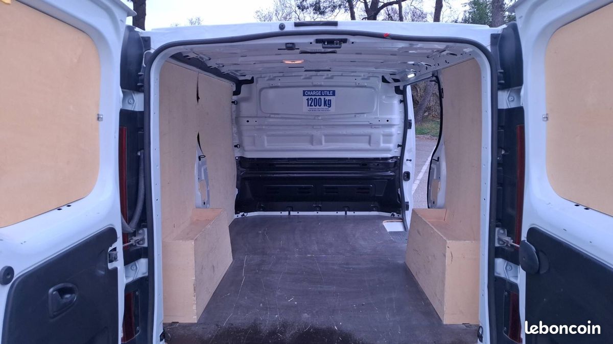 Renault trafic fg blue dci 130 l1h1 3t gsr2 (image 19)