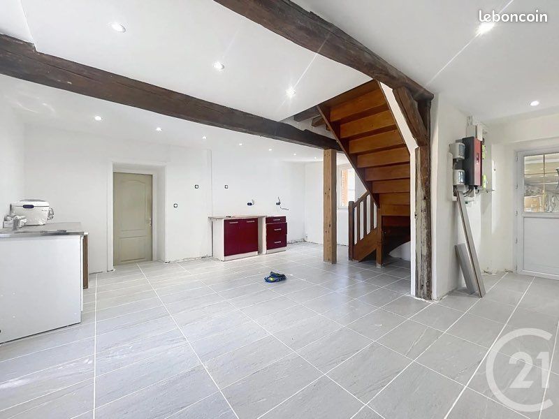Maison 5 pièces 168 m² · à Sours · 168 m² · 167 000 €