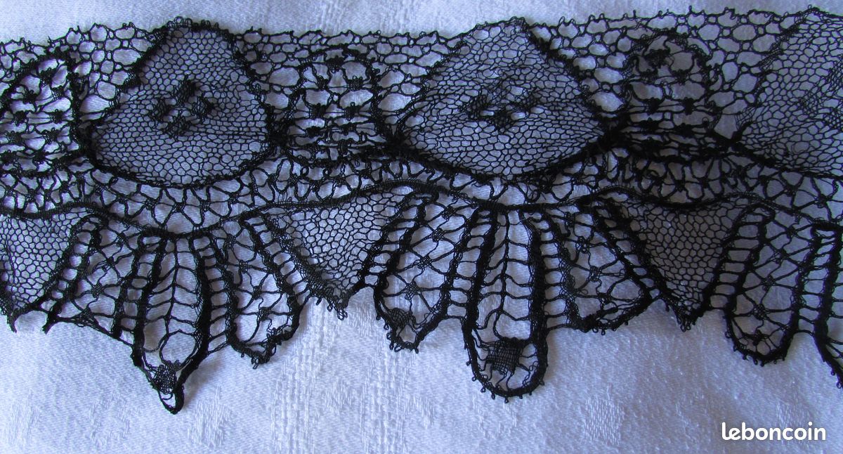 Dentelle Ancienne Du Puy - Faite Main En France - 8 Cm De Large - Beige Pour Couture & DIY