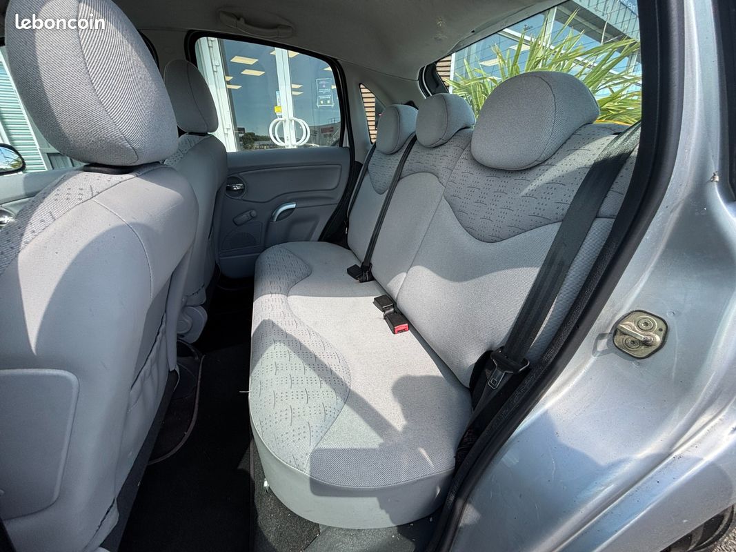 CITROEN C3 C3 1.4i 73ch Tic Tac CLIM/DISTRI NEUVE/PNEUS AR NEUFS (image 11)