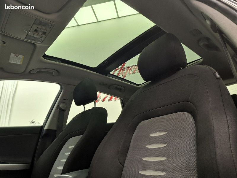 Kia CEE'D 1.6 crdi 128 ch Active Visio / Toit pano / Régulateur / Radar / 1ère main / (image 21)
