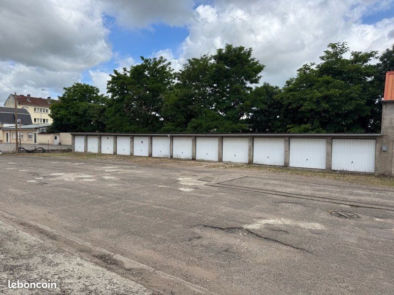 Lot de Garages · à Jarny · 15 000 €