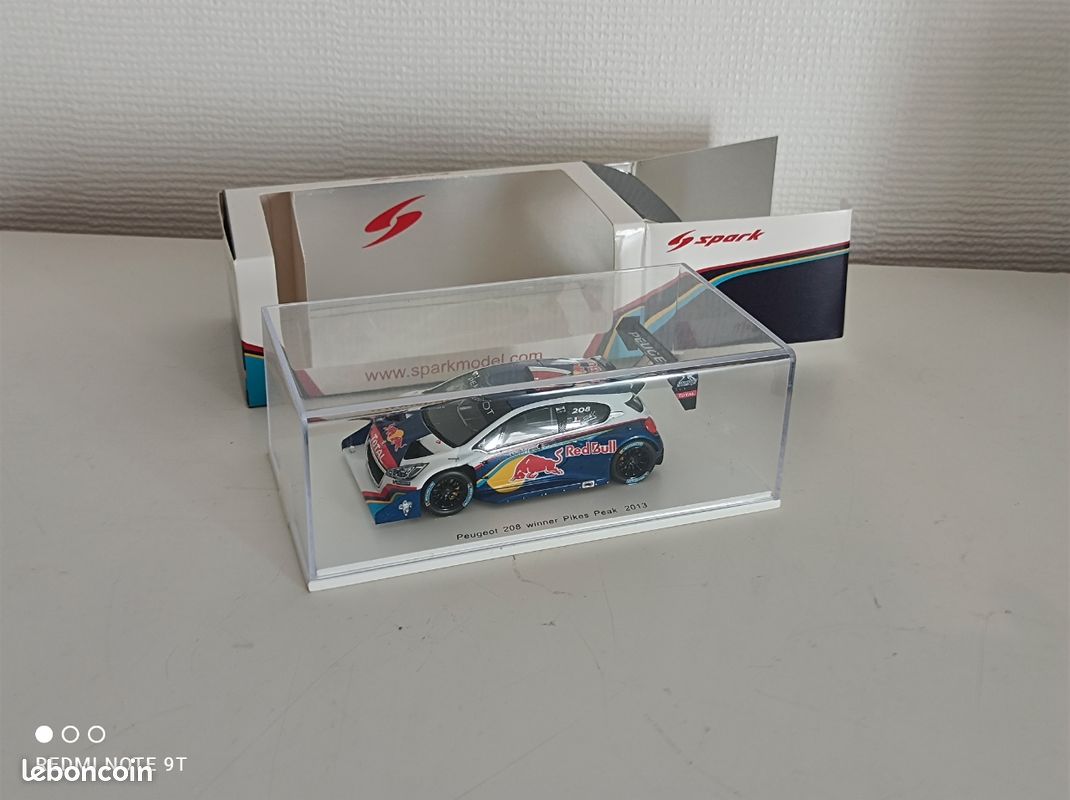 Spark - Peugeot T16 vainqueur Pikes Peak 2013, S. Loeb (image 1)