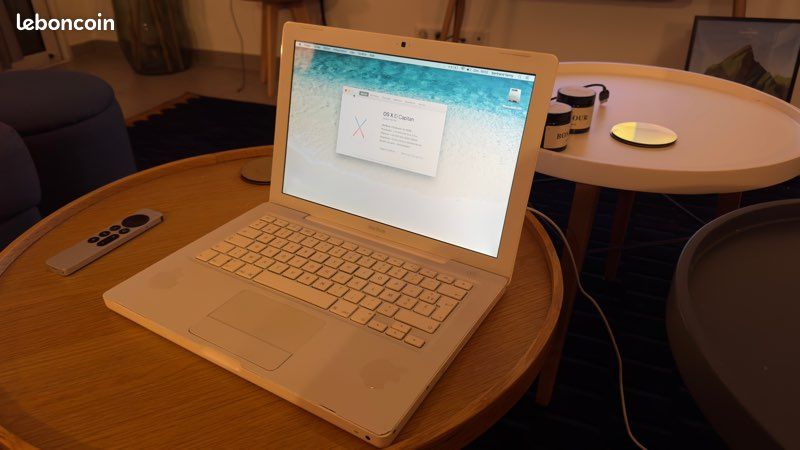 MacBook Blanc 13" 2010 - Core 2 Duo 2.4GHz, 4Go RAM, 512Go SSD, AZERTY