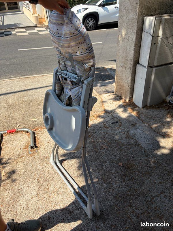 Chaise haute bébé (image 5)