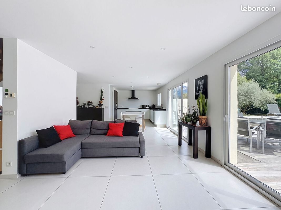 Maison 5 pièces 138 m² · à Charvonnex · 138 m² · 699 000 €