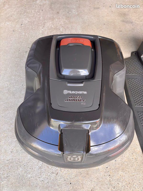 Robot tondeuse (image 1)