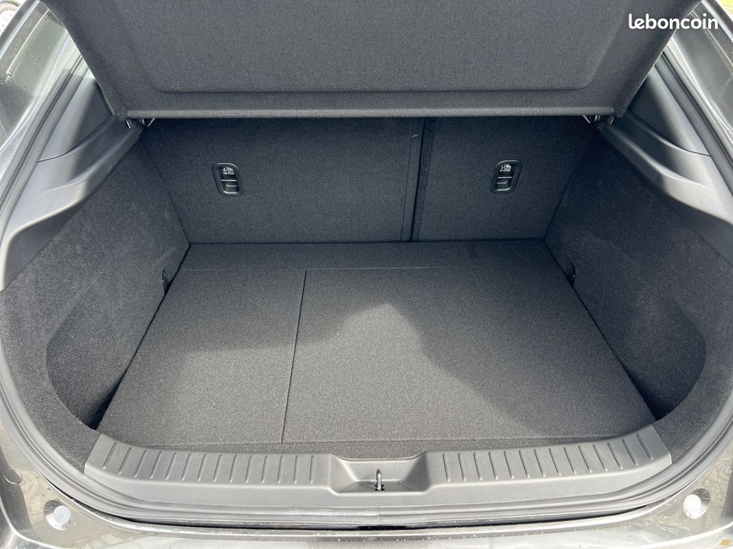 MAZDA CX-30 2.0L e-SKYACTIV X M Hybrid 186 ch 4x2 BVA6 Centre-Line (image 20)