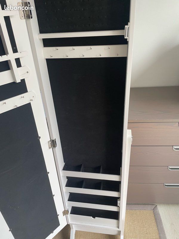 Armoire à bijoux (image 2)