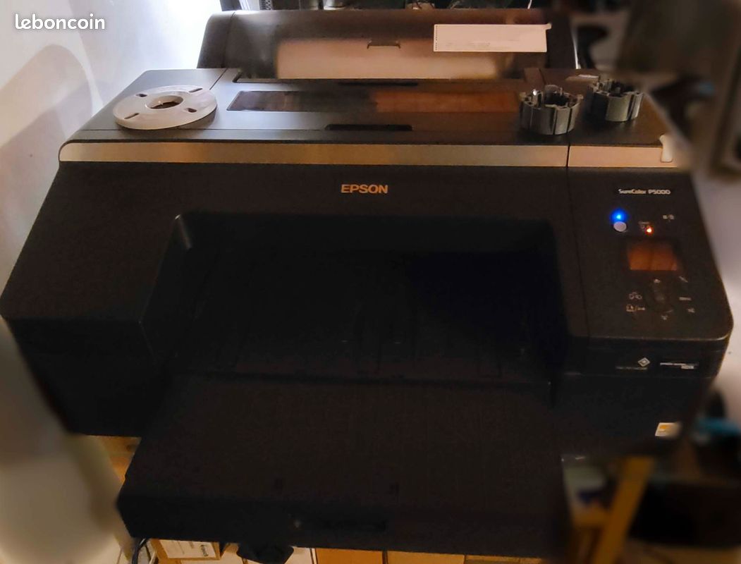 Vends Epson SureColor P5000 HDX gris clair - Traceur / Imprimante photo professionnelle et de reproduction d’art, couleur et noir et blanc (image 2)
