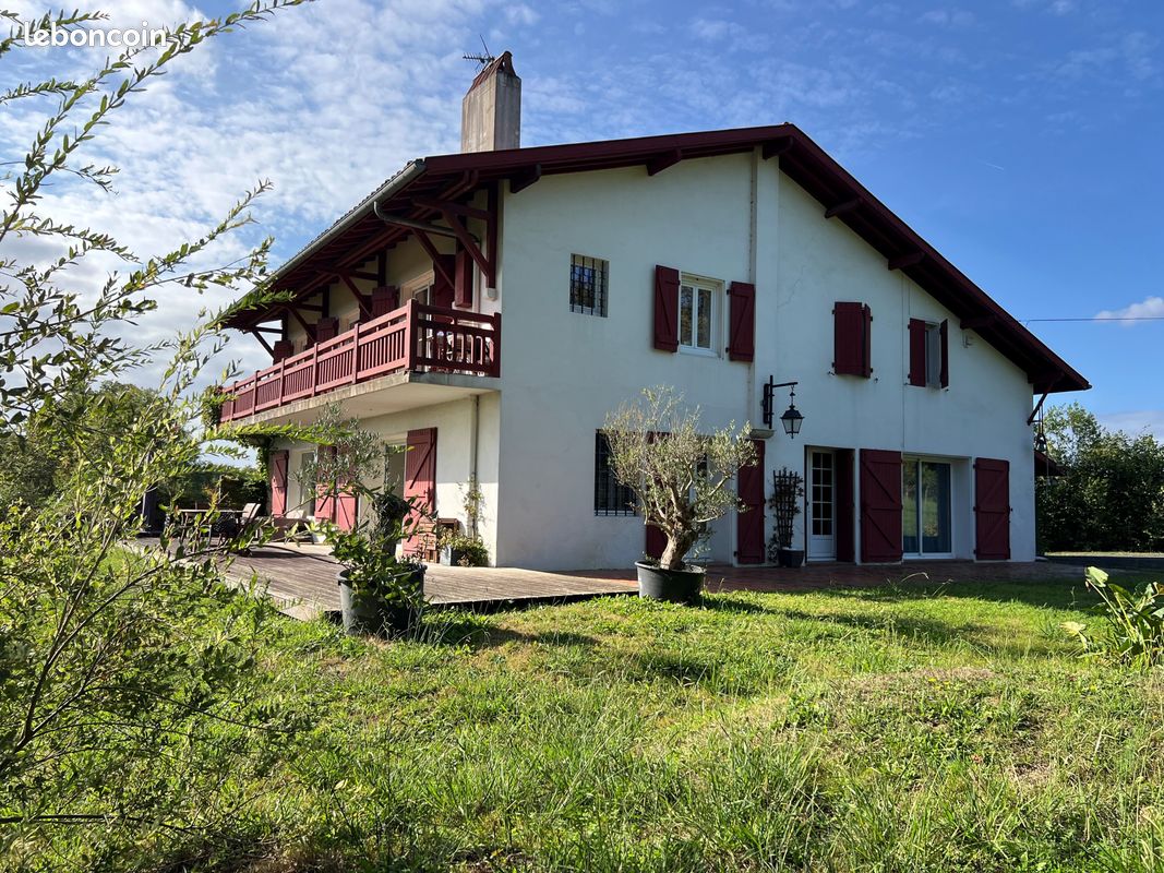 Maison 9 pièces 258 m² · à Villefranque · 258 m² · 799 000 €