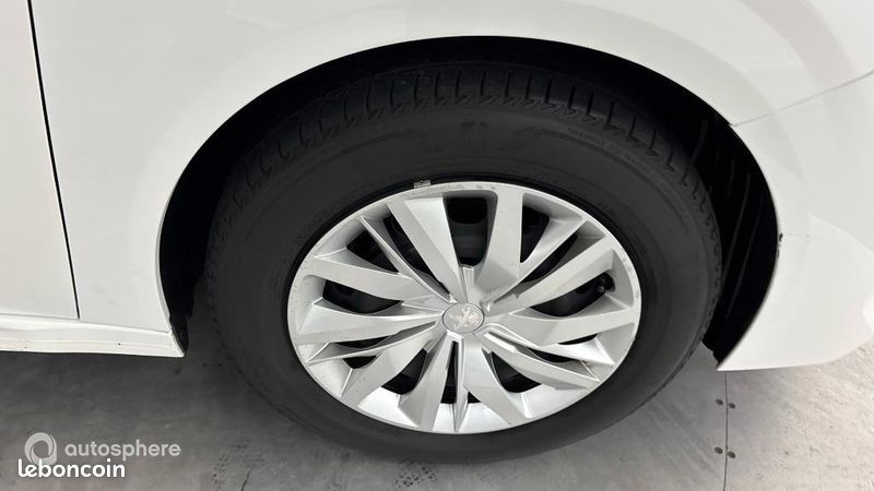 Peugeot 208 1.2 PureTech 75ch S&S Like (image 22)